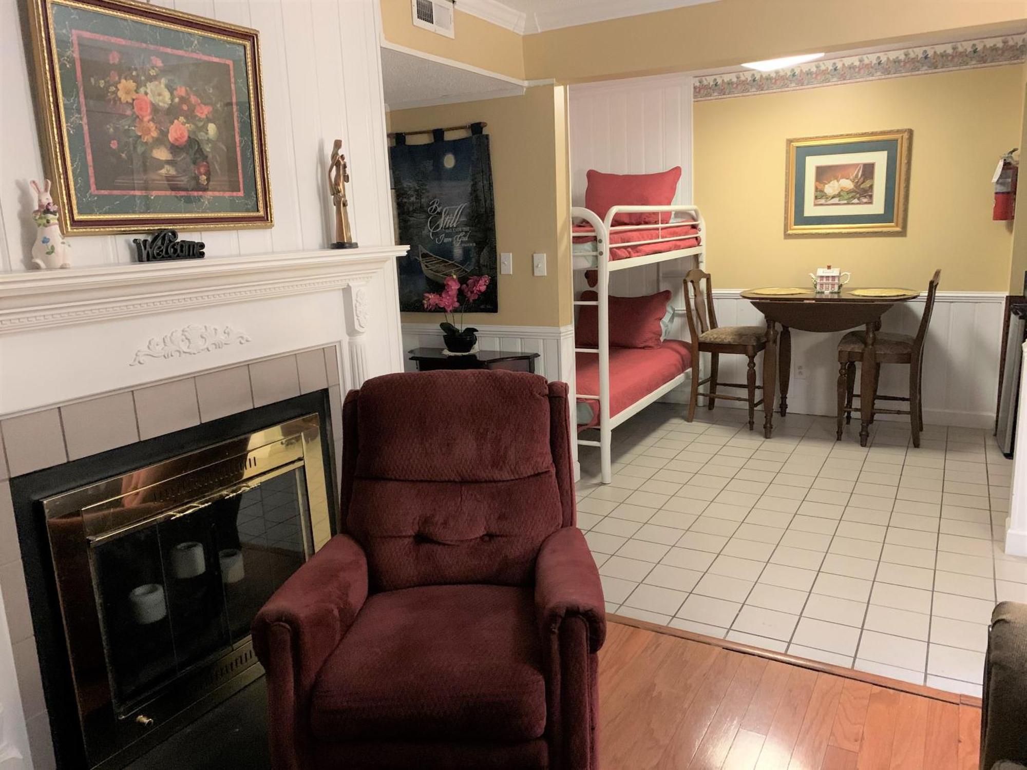 Oak Square Rentals Gatlinburg Pokoj fotografie